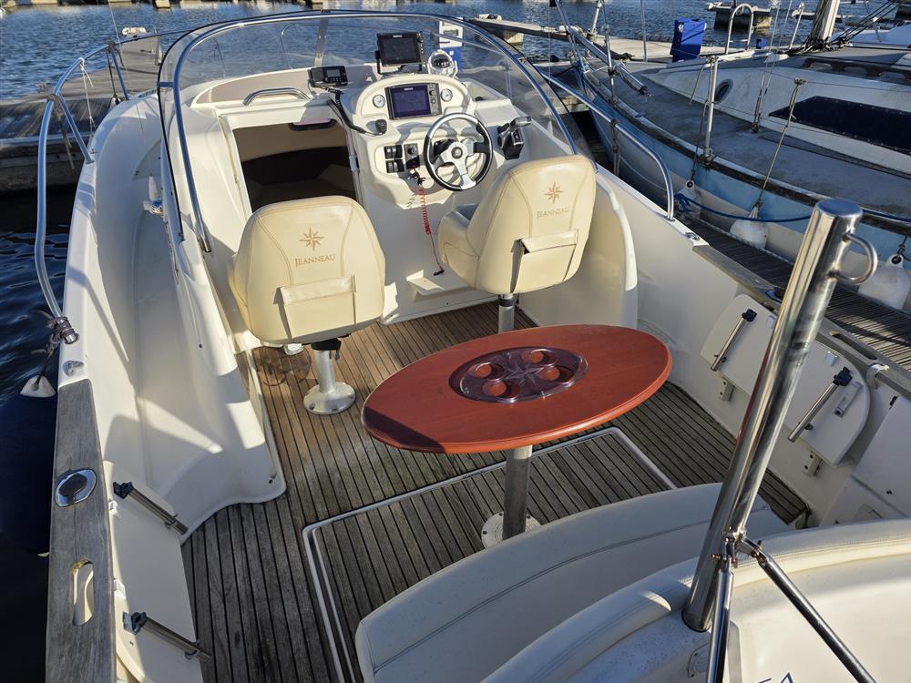 Jeanneau Cap Camarat  7.5 WA