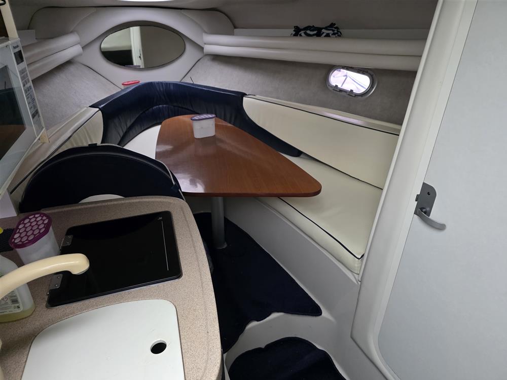 Four Winns Vista 248