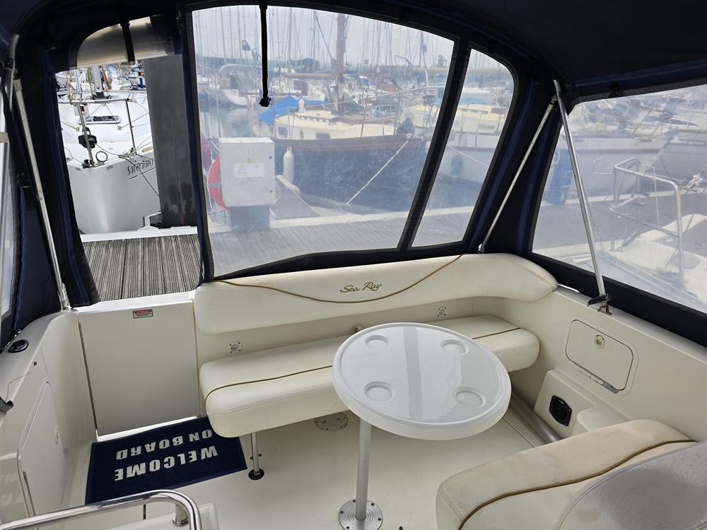 Sea Ray Sun Dancer 260