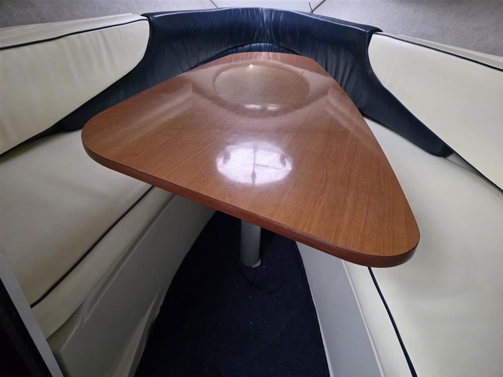 Four Winns Vista 248