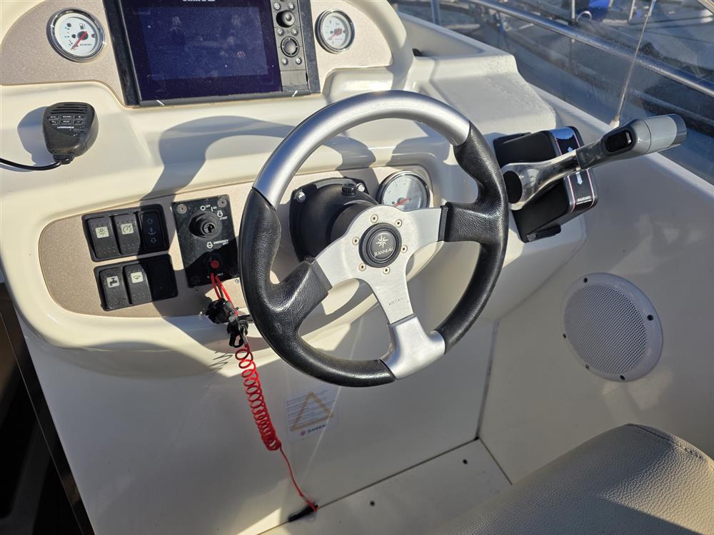 Jeanneau Cap Camarat  7.5 WA